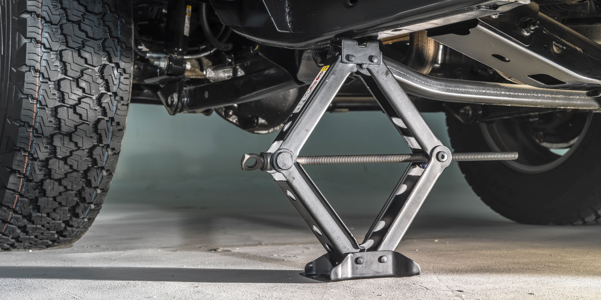 tire jack stands